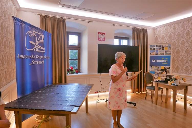 Promocja albumu "Pędzlem, Dłutem i Piórem" Amatorskiej Grupy Twórczej "Strumień"